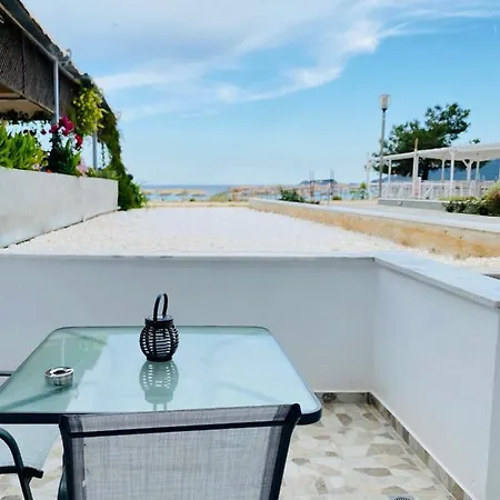 Ifigenia Sea View 아파트 *
